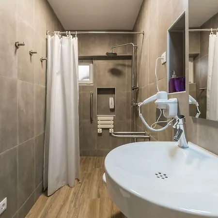 Villa Lovelystay - Green Oasis Villa Vilamoura